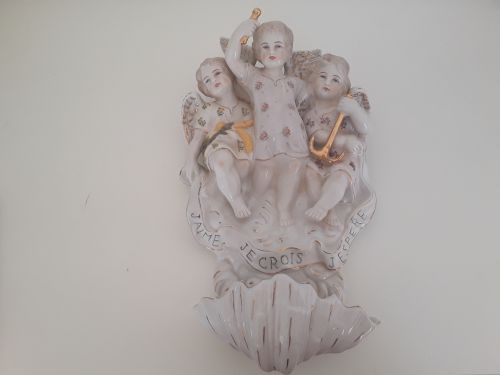 Grand benitier en porcelaine 